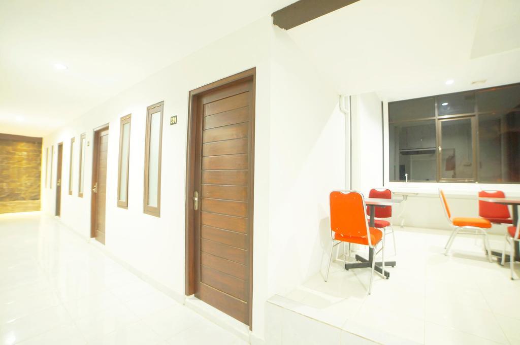 Easton Kuta Homestay Luaran gambar