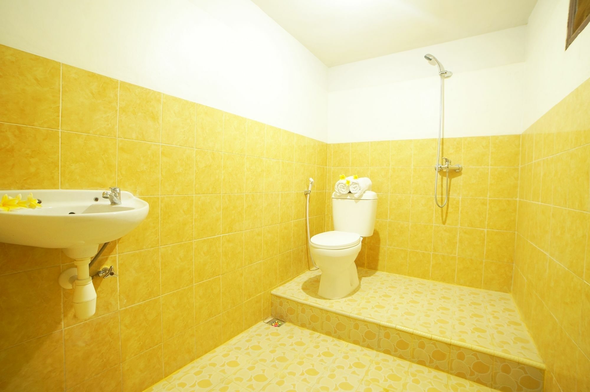 Easton Kuta Homestay Luaran gambar