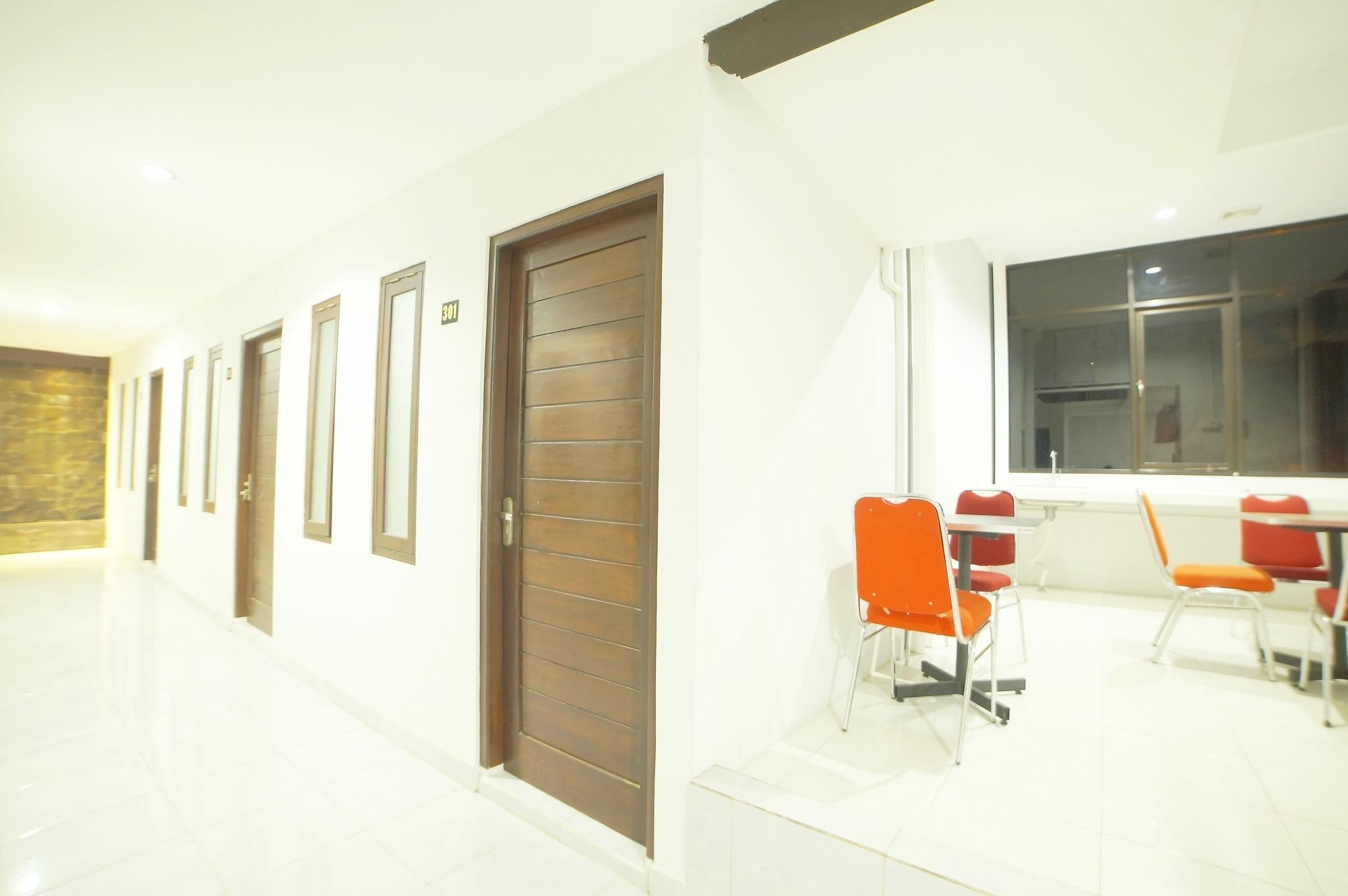 Easton Kuta Homestay Luaran gambar