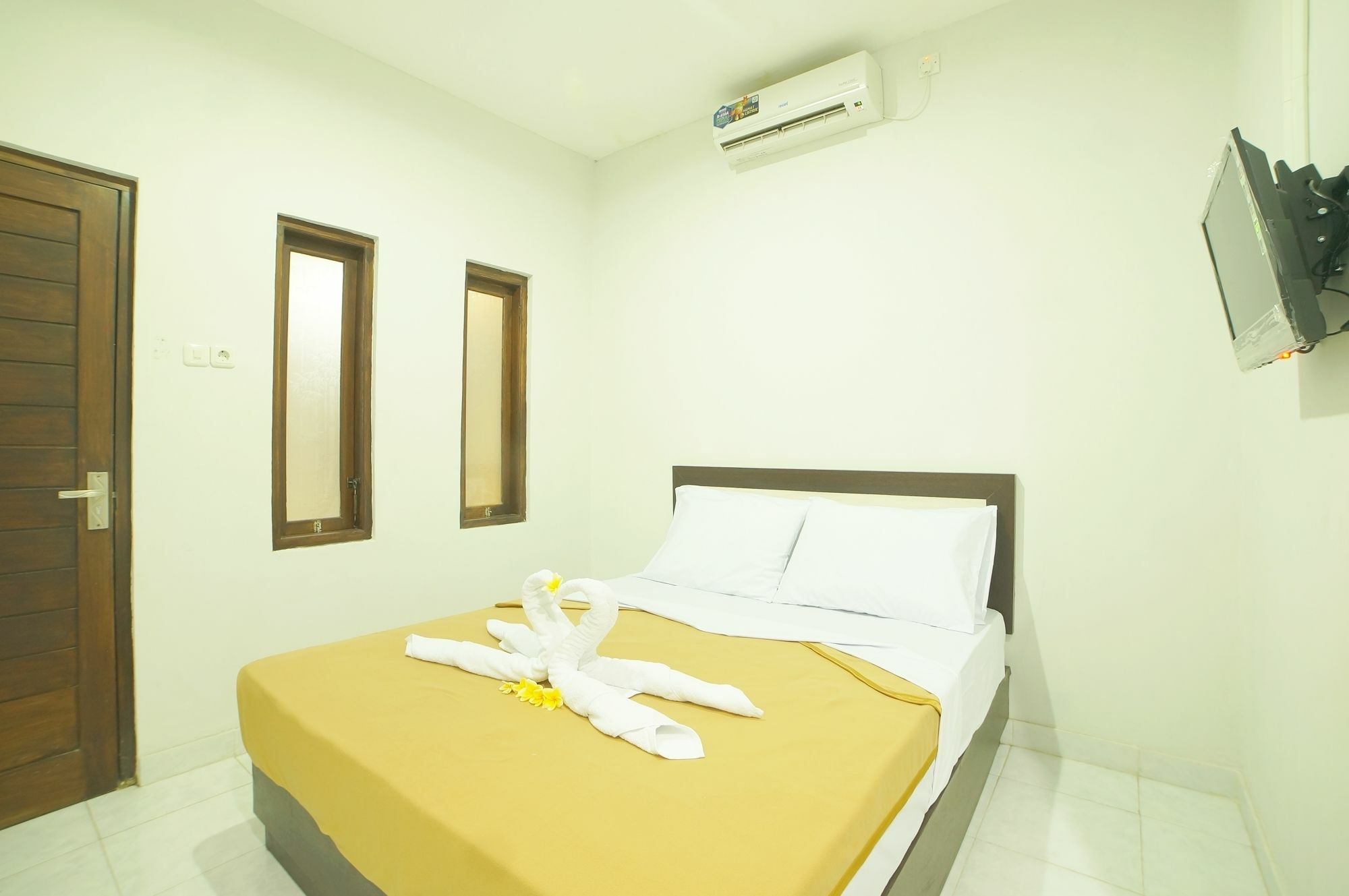 Easton Kuta Homestay Luaran gambar