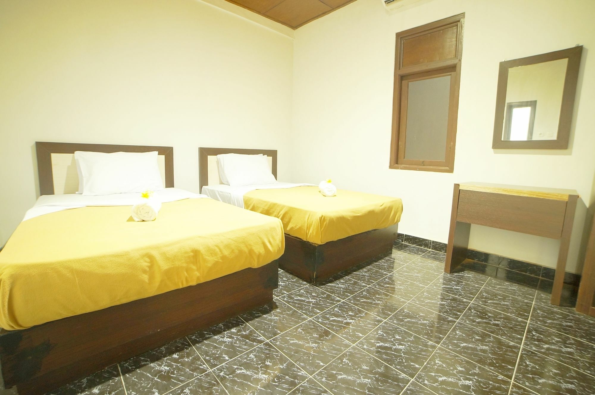 Easton Kuta Homestay Luaran gambar